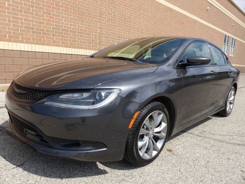 Used 2015 Chrysler 200 S w/ Navigation & Sound Group I FWD image 1