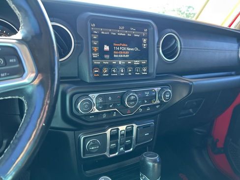 Used 2020 Jeep Gladiator Overland image 30