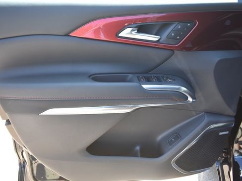 New 2026 Chevrolet Traverse RS w/ LPO, Floor Liner Package FWD image 12