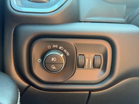 Used 2026 RAM 2500 Laramie w/ Night Edition AWD/4WD image 21
