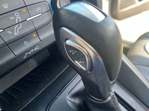 Used 2016 Ford Focus SE w/ Equipment Group 201A FWD image 30
