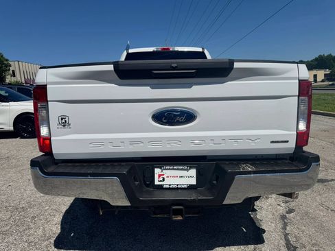 Used 2017 Ford F250 XLT w/ Camper Package AWD/4WD image 4