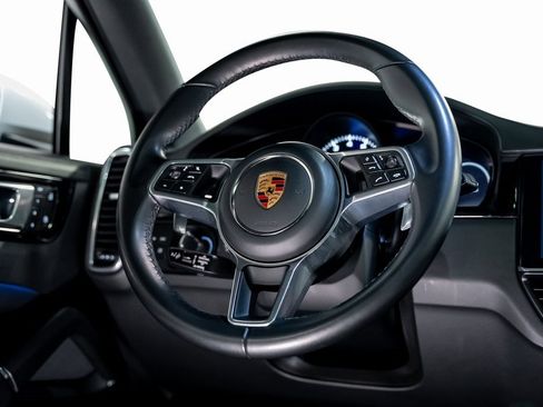 Used 2022 Porsche Cayenne S Platinum image 42
