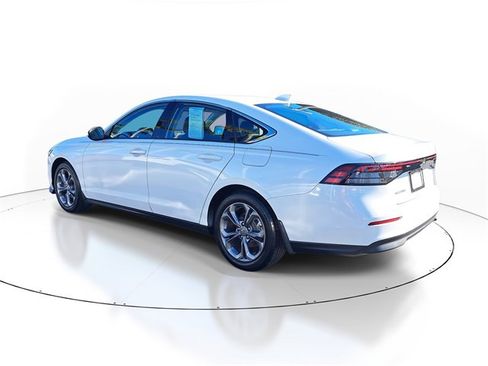 Certified 2024 Honda Accord EX image 4