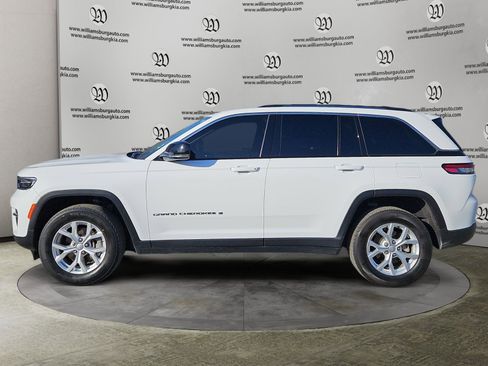 Used 2023 Jeep Grand Cherokee Limited image 2