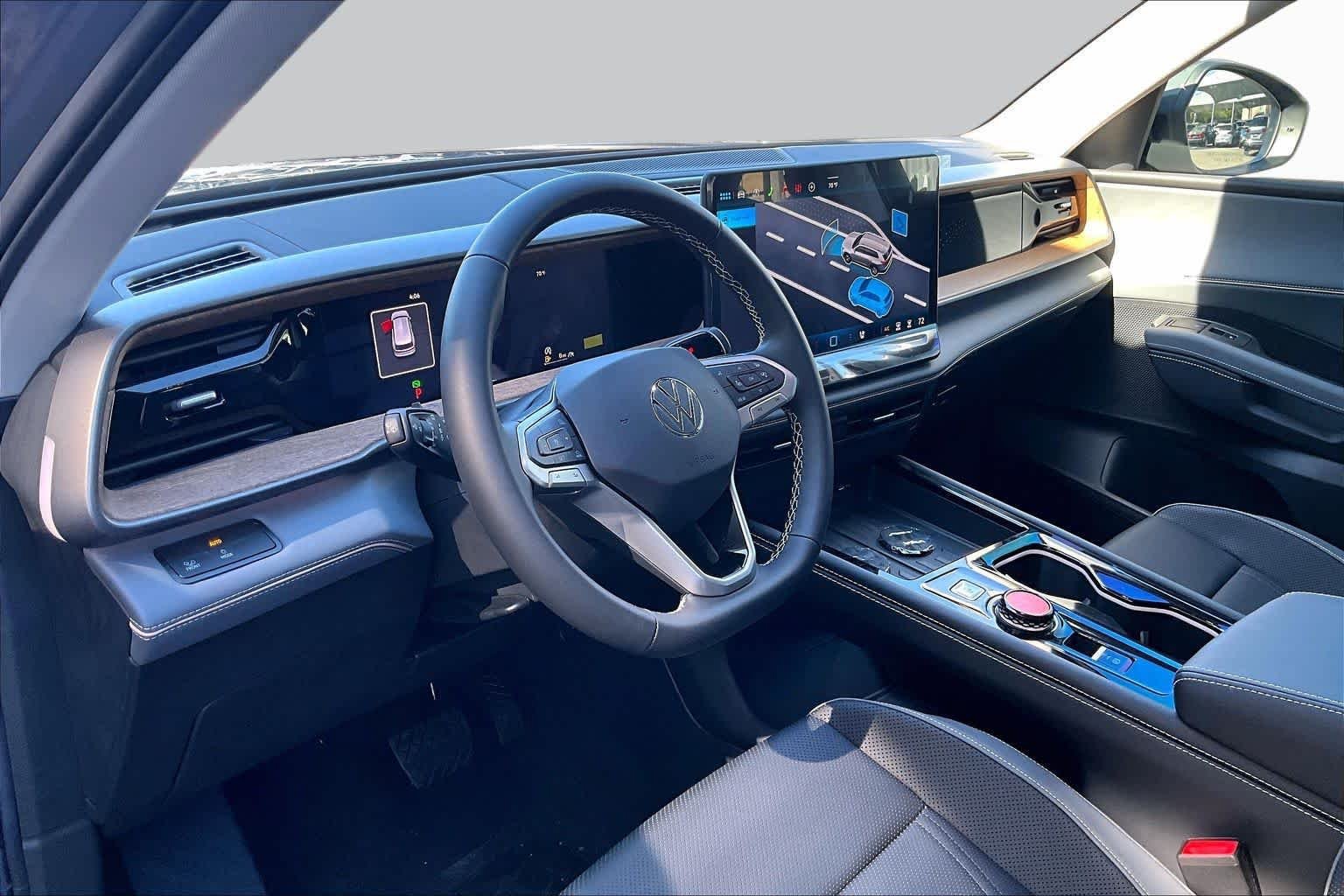 New 2027 Volkswagen Atlas SE FWD image 8