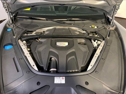 Certified 2019 Porsche Panamera 4 AWD/4WD image 32
