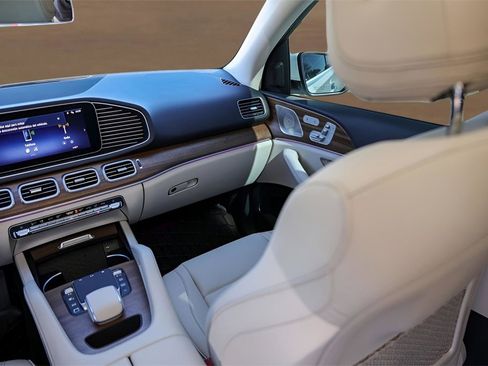 Used 2025 Mercedes-Benz GLE 350 4MATIC image 27