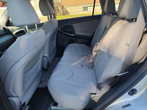 Used 2012 Toyota RAV4 Base I4 4WD w/ Upgrade Value Pkg image 10