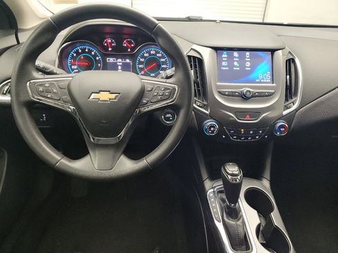 Used 2017 Chevrolet Cruze LT w/ Convenience Package FWD image 22
