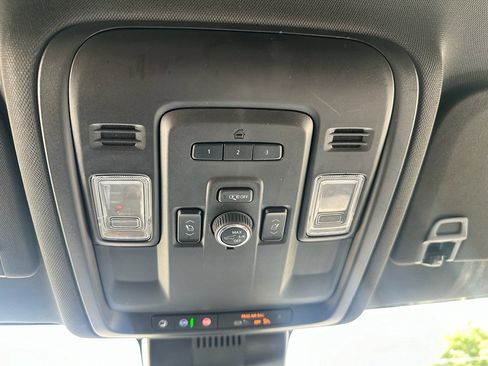 Used 2023 Chevrolet Tahoe LT w/ Luxury Package RWD image 17