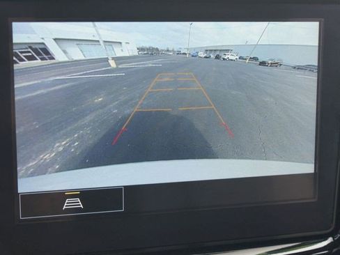 Certified 2023 Chevrolet Traverse LT image 6