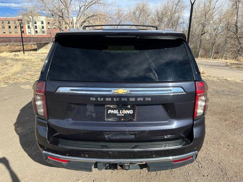 Used 2022 Chevrolet Suburban LT image 5
