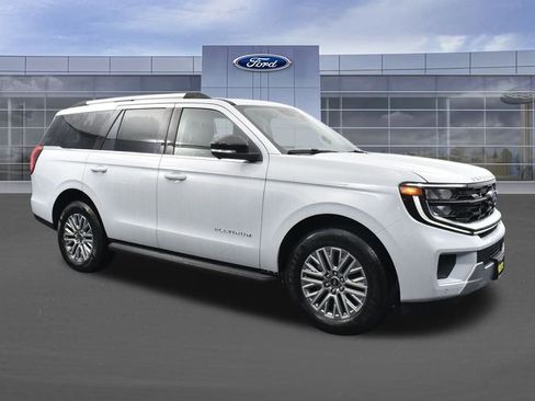 New 2026 Ford Expedition Platinum image 3