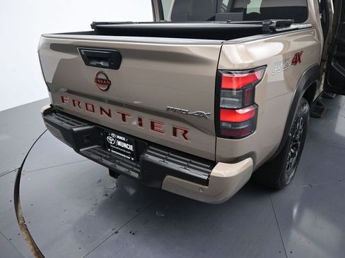 Used 2023 Nissan Frontier PRO-4X w/ Technology Package image 18