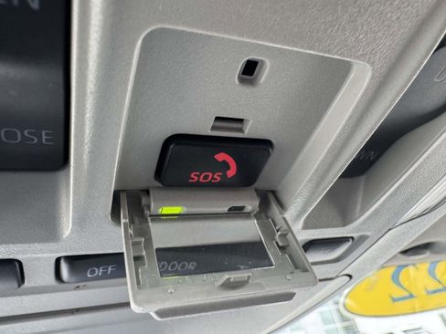 Certified 2022 Toyota Highlander XLE image 36