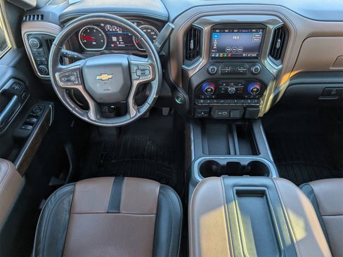 Used 2022 Chevrolet Silverado 2500 High Country w/ Safety Package II image 6