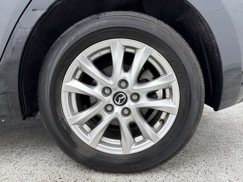 Used 2015 MAZDA MAZDA3 i Touring w/ Technology Package image 41