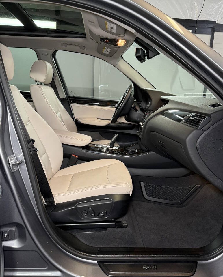 Used 2016 BMW X3 xDrive28i w/ Premium Package AWD/4WD image 6