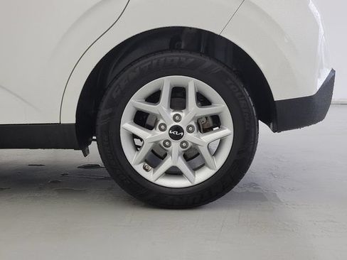 Used 2024 Kia Soul LX w/ Option Group 015 FWD image 11