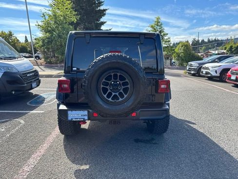 Used 2023 Jeep Wrangler Unlimited Rubicon w/ Xtreme 35 Tire Package AWD/4WD image 8