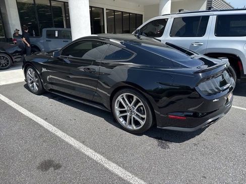 Used 2021 Ford Mustang GT Premium w/ Equipment Group 401A RWD image 4