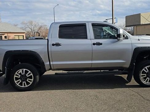 Used 2017 Toyota Tundra SR5 w/ SR5 Upgrade Package image 9
