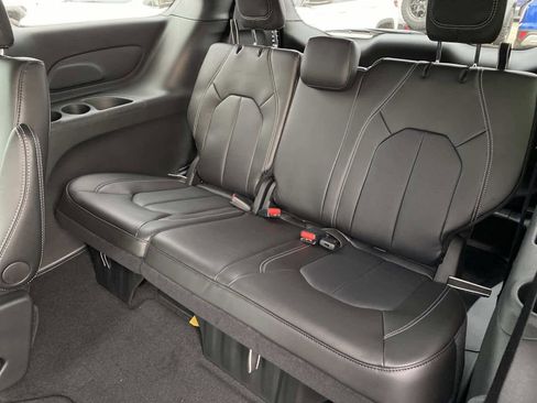 New 2026 Chrysler Voyager LX image 8