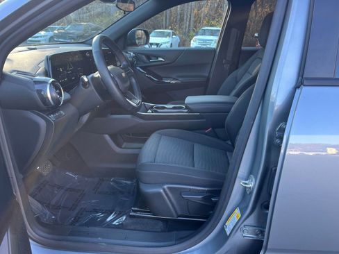 Used 2025 Chevrolet Equinox LT image 21