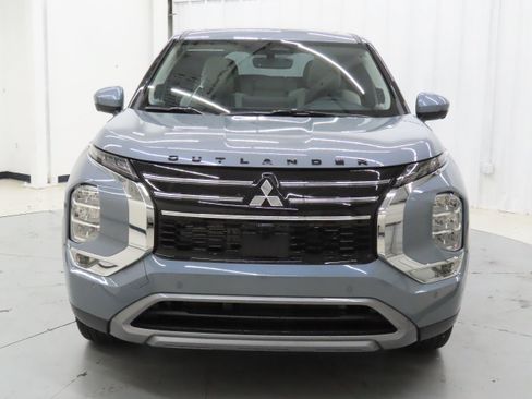 New 2026 Mitsubishi Outlander SE FWD image 6