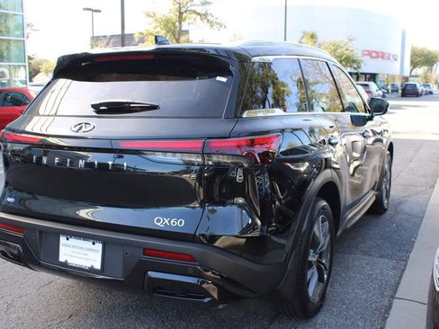 Certified 2025 INFINITI QX60 Luxe image 4