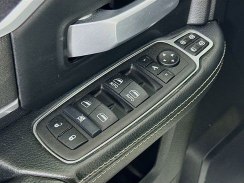 Used 2024 RAM 3500 Big Horn AWD/4WD image 20