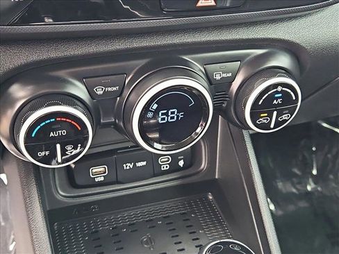 Certified 2025 Hyundai Venue Limited image 14