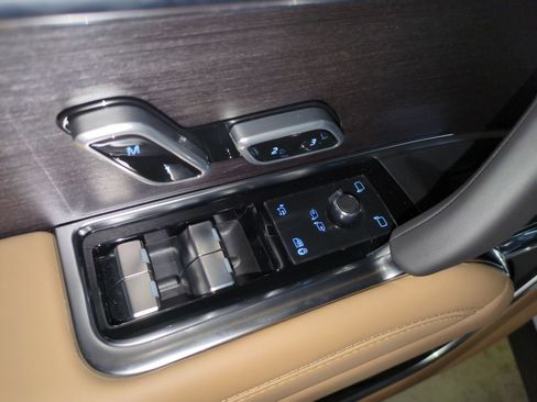 New 2026 Land Rover Range Rover SE AWD/4WD image 12