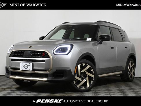 Used 2025 MINI Cooper Countryman S image 1
