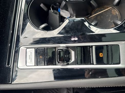 Used 2024 Volkswagen Atlas Cross Sport SEL Premium R-Line image 15