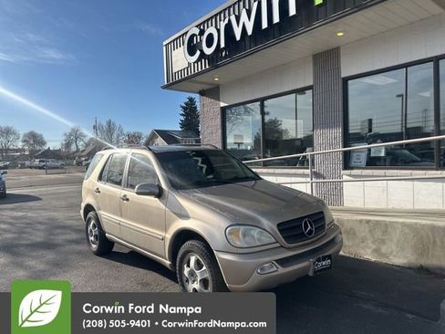 Used 2002 Mercedes-Benz ML 320 4MATIC image 1