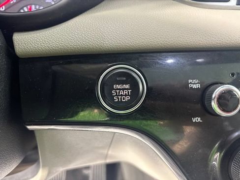 Used 2019 Kia Sportage EX w/ Option Group 040 AWD/4WD image 13