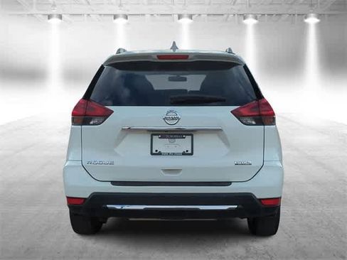 Used 2020 Nissan Rogue SV image 7