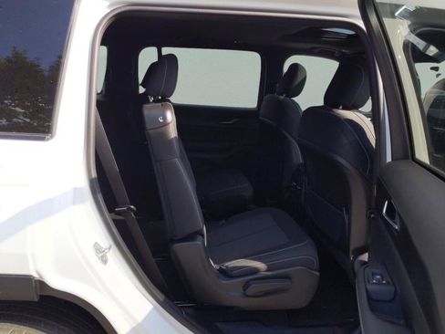 New 2025 Jeep Grand Cherokee L Laredo w/ Luxury Tech Group I image 29