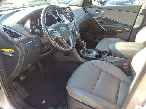 Used 2017 Hyundai Santa Fe SE w/ SE Premium Package 02 AWD/4WD image 11