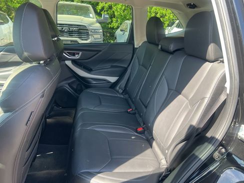 Used 2023 Subaru Forester Limited AWD/4WD image 19
