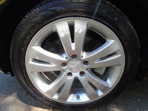 Used 2009 Mercedes-Benz C 300 Sedan image 28