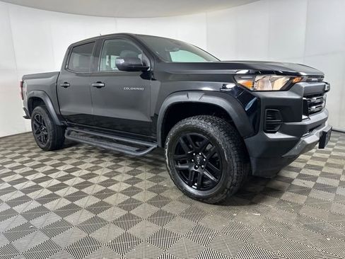 Used 2023 Chevrolet Colorado Trail Boss w/ Advanced Trailering Package image 2