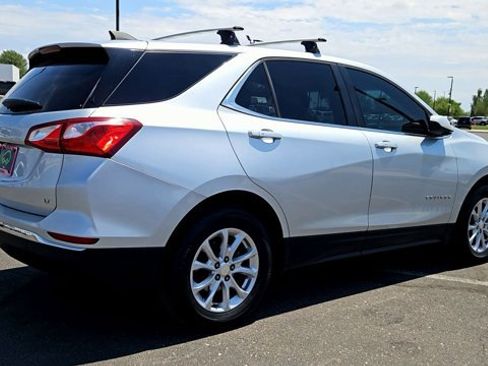 Certified 2018 Chevrolet Equinox LT FWD image 8