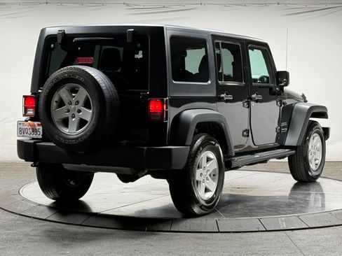 Used 2018 Jeep Wrangler Unlimited Sport S AWD/4WD image 4