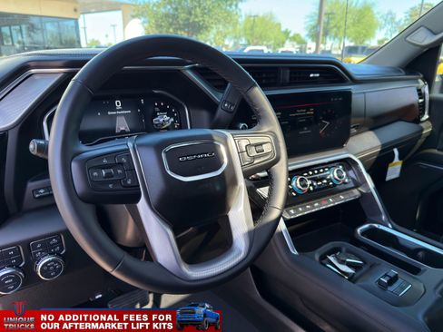 Used 2024 GMC Sierra 2500 Denali w/ Denali Reserve Package AWD/4WD image 16