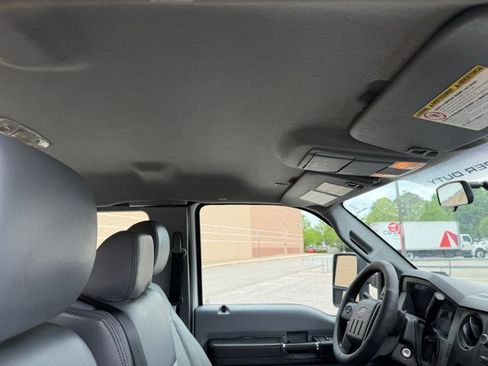 Used 2016 Ford F250 XL w/ Power Equipment Group AWD/4WD image 16