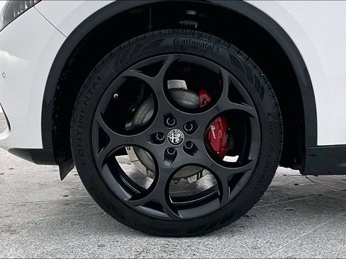 Used 2025 Alfa Romeo Stelvio Sprint w/ Veloce Package image 12