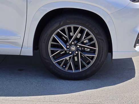 Used 2026 Lexus TX 350 AWD w/ Technology Package image 11